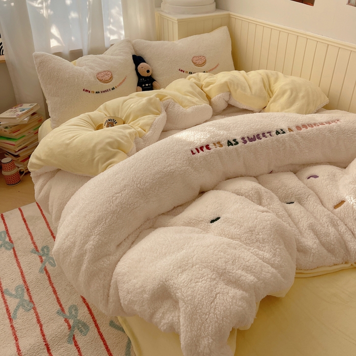 91家纺网 家纺一手货源 找家纺 盼季家纺 2025新款小清新羊羔绒四件套加厚牛奶绒保暖床单被套宿舍三件套 羊羔绒甜甜圈-奶黄