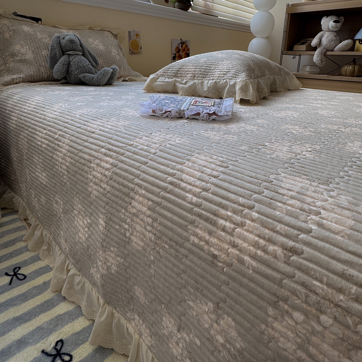 91家纺网 家纺一手货源 找家纺 一加一 2025新款全棉纯棉双层纱田园风单床盖床盖单件单品床盖 花蔓花影-灰