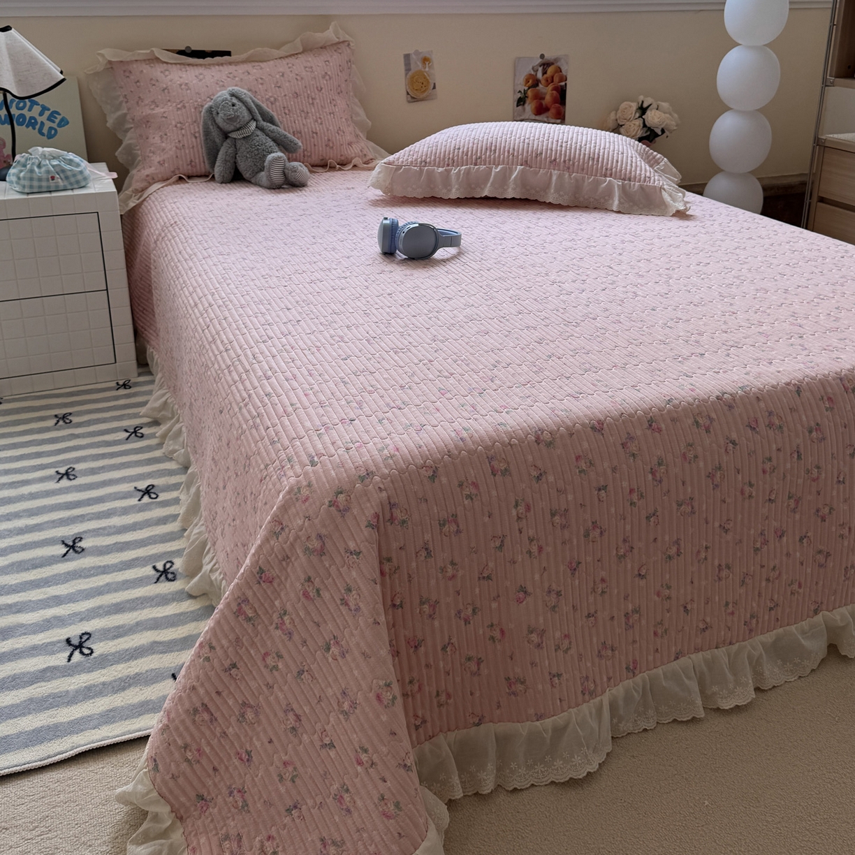 91家纺网 家纺一手货源 找家纺 一加一 2025新款全棉纯棉双层纱田园风单床盖床盖单件单品床盖 花初梦