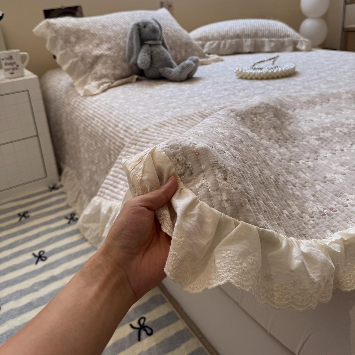 91家纺网 家纺一手货源 找家纺 一加一 2025新款全棉纯棉双层纱田园风单床盖床盖单件单品床盖 杏花小镇-驼