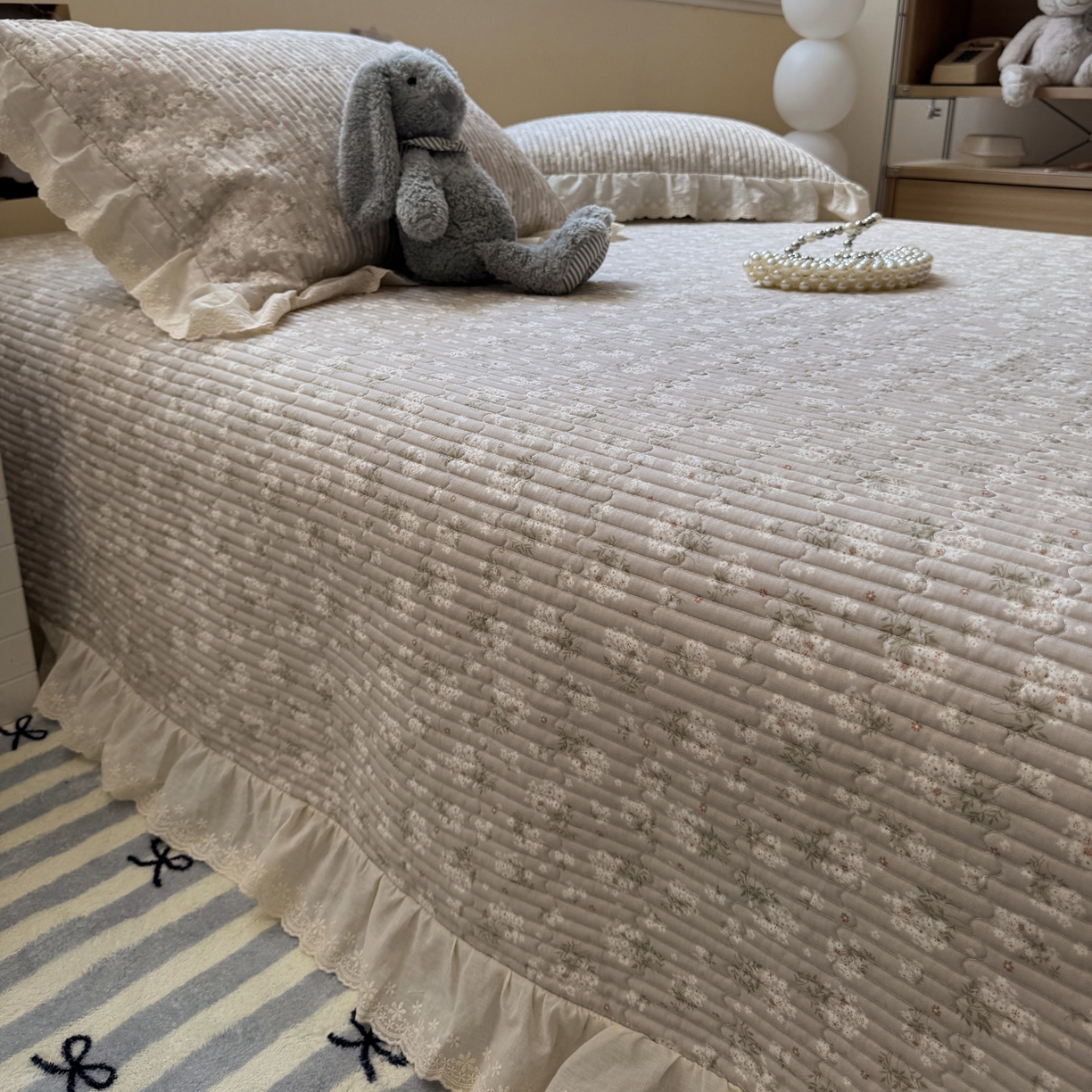 91家纺网 家纺一手货源 找家纺 一加一 2025新款全棉纯棉双层纱田园风单床盖床盖单件单品床盖 杏花小镇-驼