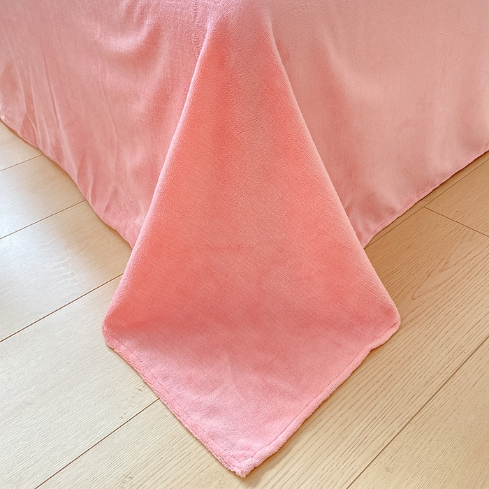 91家纺网 家纺一手货源 找家纺 （总）摩妮卡 2025新款加厚兔兔绒牛奶绒四件套-洛丽塔系列