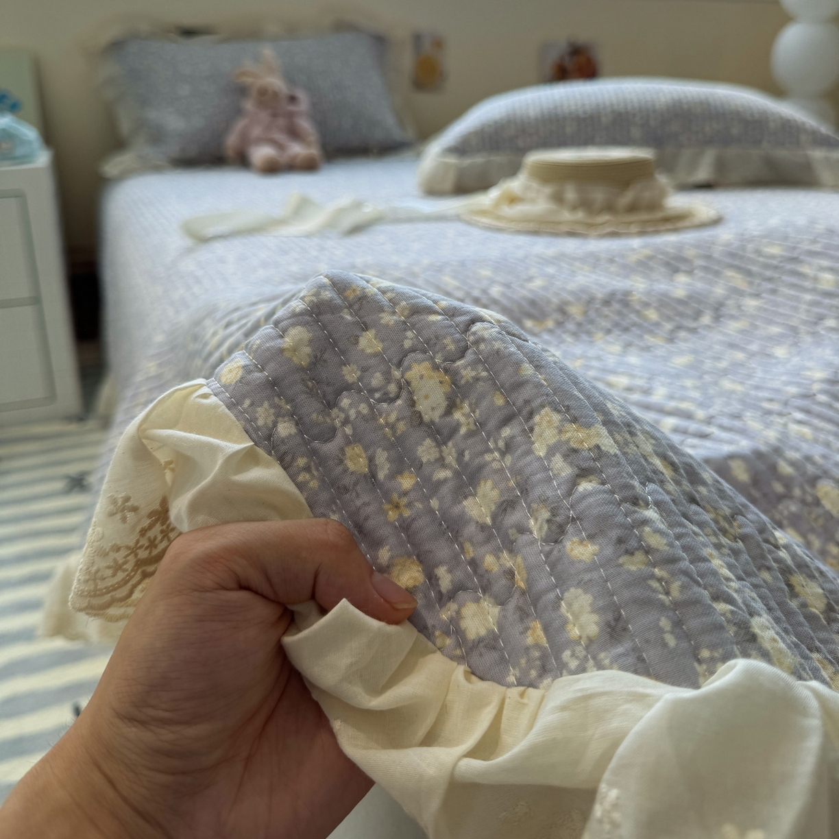 91家纺网 家纺一手货源 找家纺 一加一 2025新款全棉纯棉双层纱田园风单床盖床盖单件单品床盖 梦醒花间-灰