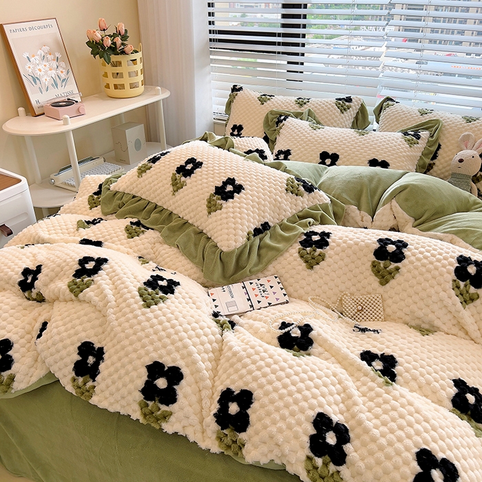 91家纺网 家纺一手货源 找家纺 （总）摩妮卡 2025新款提花豆豆绒卡通印花牛奶绒四件套