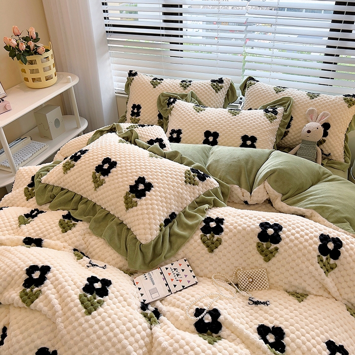 91家纺网 家纺一手货源 找家纺 （总）摩妮卡 2025新款提花豆豆绒卡通印花牛奶绒四件套