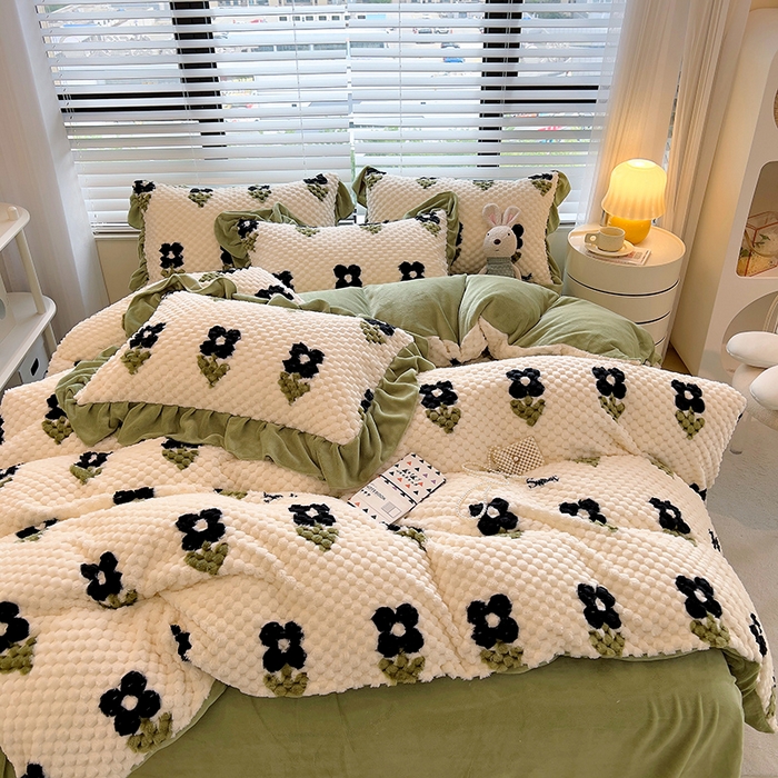 91家纺网 家纺一手货源 找家纺 （总）摩妮卡 2025新款提花豆豆绒卡通印花牛奶绒四件套