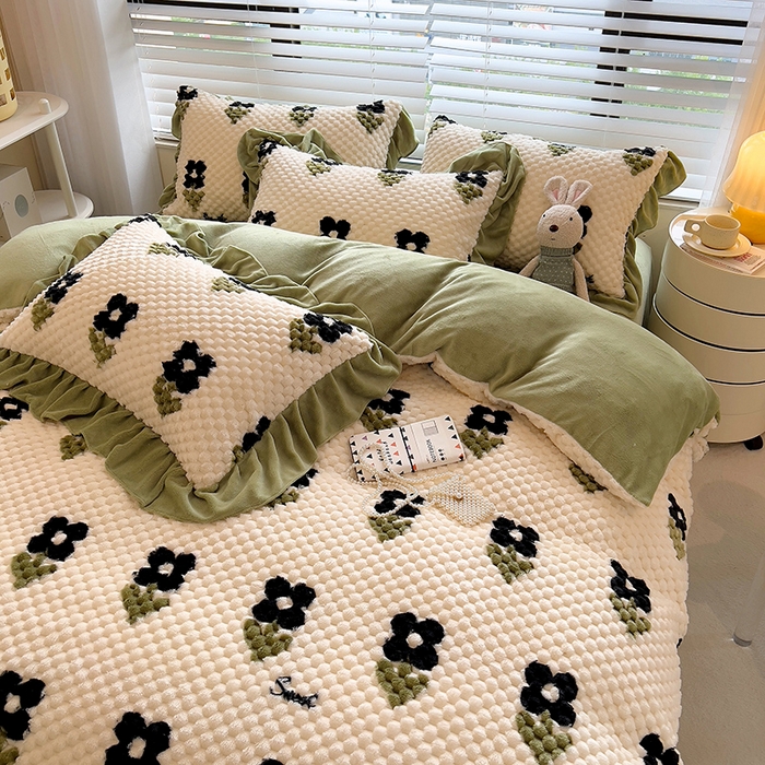 91家纺网 家纺一手货源 找家纺 （总）摩妮卡 2025新款提花豆豆绒卡通印花牛奶绒四件套