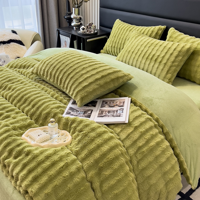 91家纺网 家纺一手货源 找家纺 摩妮卡 2025新款加厚大泡泡兔毛牛奶绒四件套 暗苔绿