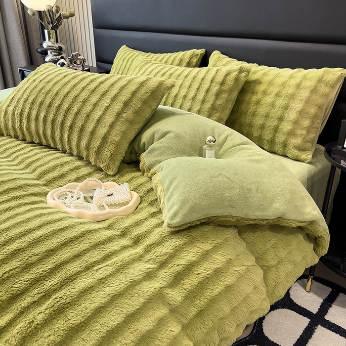 91家纺网 家纺一手货源 找家纺 摩妮卡 2025新款加厚大泡泡兔毛牛奶绒四件套 暗苔绿