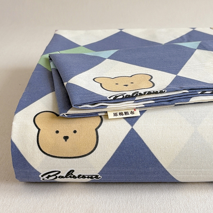 91家纺网 家纺一手货源 找家纺 青泽家纺 2025年新款老粗布床单原棉三枚缎卡老粗布凉席三件套亚麻棉麻床单枕套 小熊棱格