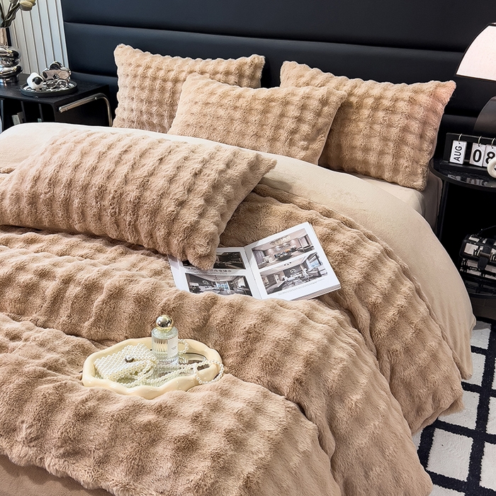 91家纺网 家纺一手货源 找家纺 摩妮卡 2025新款加厚大泡泡兔毛牛奶绒四件套 伽罗咖