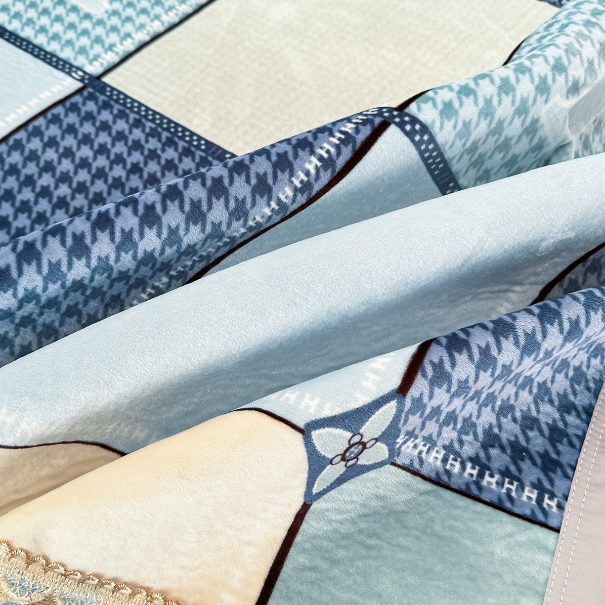 91家纺网 家纺一手货源 找家纺 （总）手艺人家纺 2025新款宝宝绒复合牛奶绒炕盖