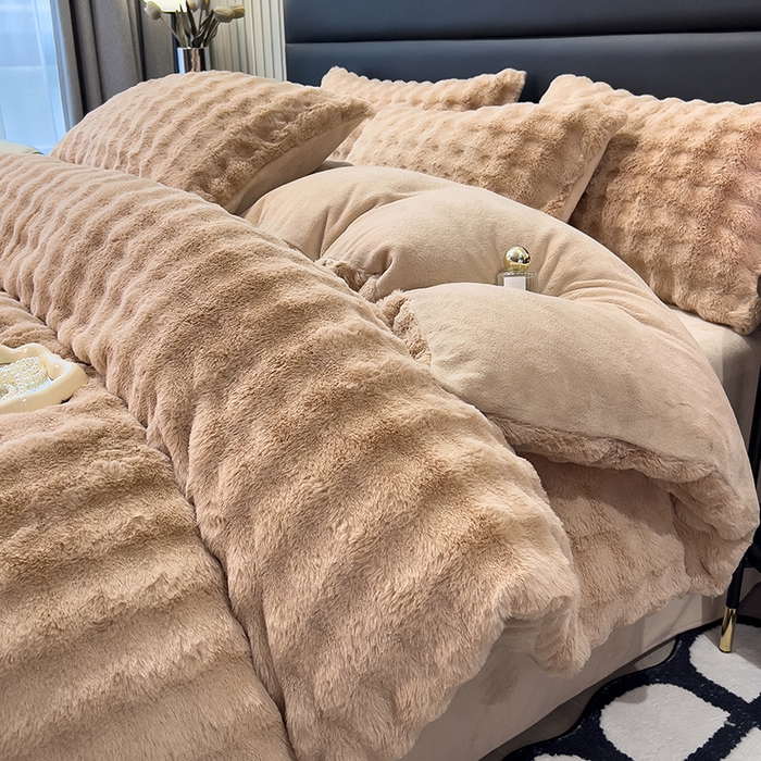 91家纺网 家纺一手货源 找家纺 摩妮卡 2025新款加厚大泡泡兔毛牛奶绒四件套 伽罗咖