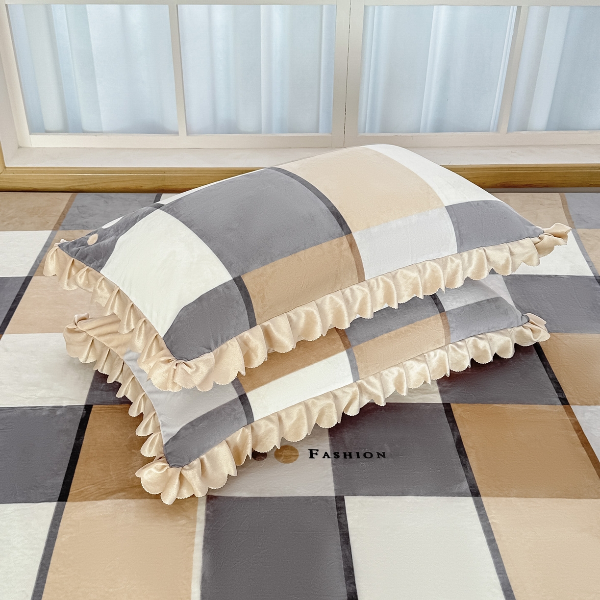 91家纺网 家纺一手货源 找家纺 手艺人家纺 2025新款宝宝绒复合牛奶绒炕盖 JHK36