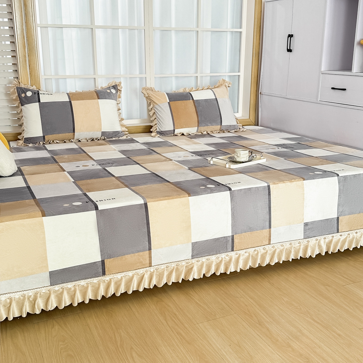 91家纺网 家纺一手货源 找家纺 手艺人家纺 2025新款宝宝绒复合牛奶绒炕盖 JHK36