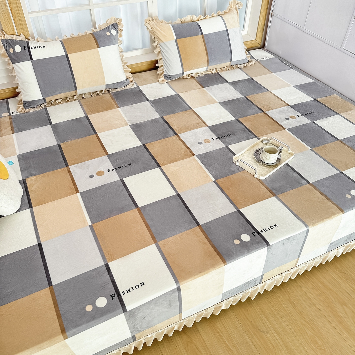 91家纺网 家纺一手货源 找家纺 手艺人家纺 2025新款宝宝绒复合牛奶绒炕盖 JHK36