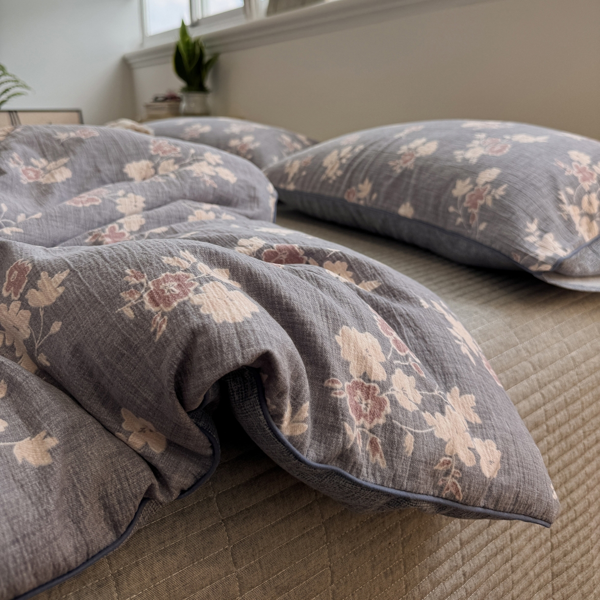 91家纺网 家纺一手货源 找家纺 一加一 2025新款双层纱印花大豆抗菌冬被被子被芯 晴云