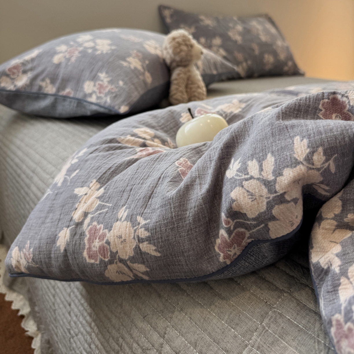 91家纺网 家纺一手货源 找家纺 一加一 2025新款双层纱印花大豆抗菌冬被被子被芯 晴云