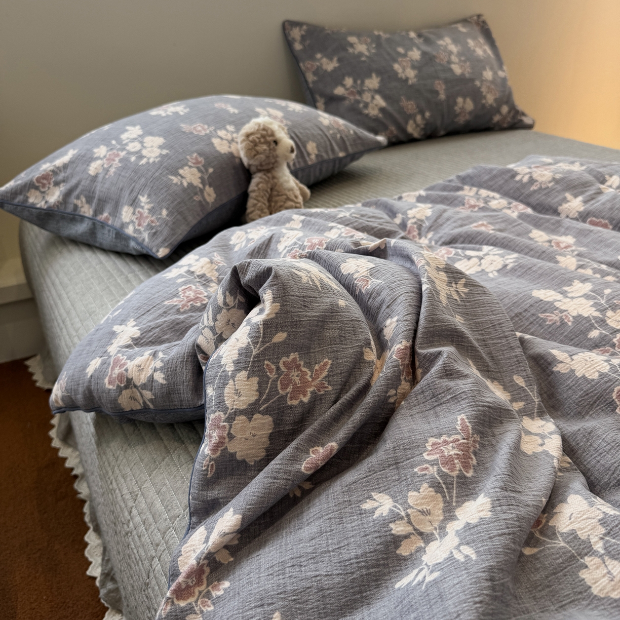 91家纺网 家纺一手货源 找家纺 一加一 2025新款双层纱印花大豆抗菌冬被被子被芯 晴云