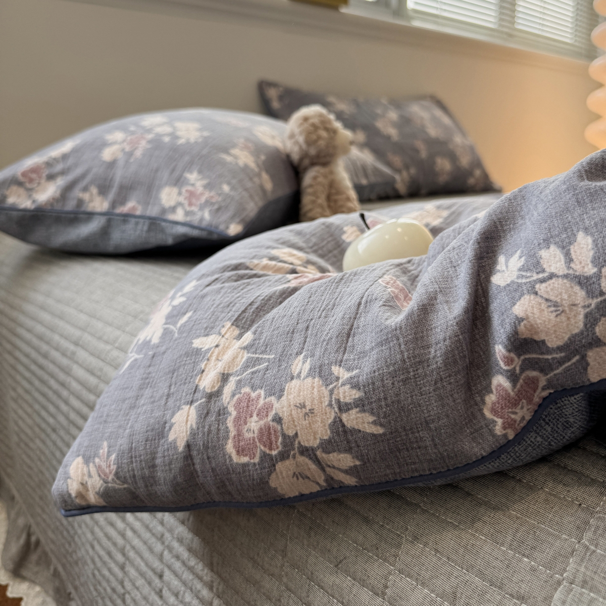 91家纺网 家纺一手货源 找家纺 一加一 2025新款双层纱印花大豆抗菌冬被被子被芯 晴云