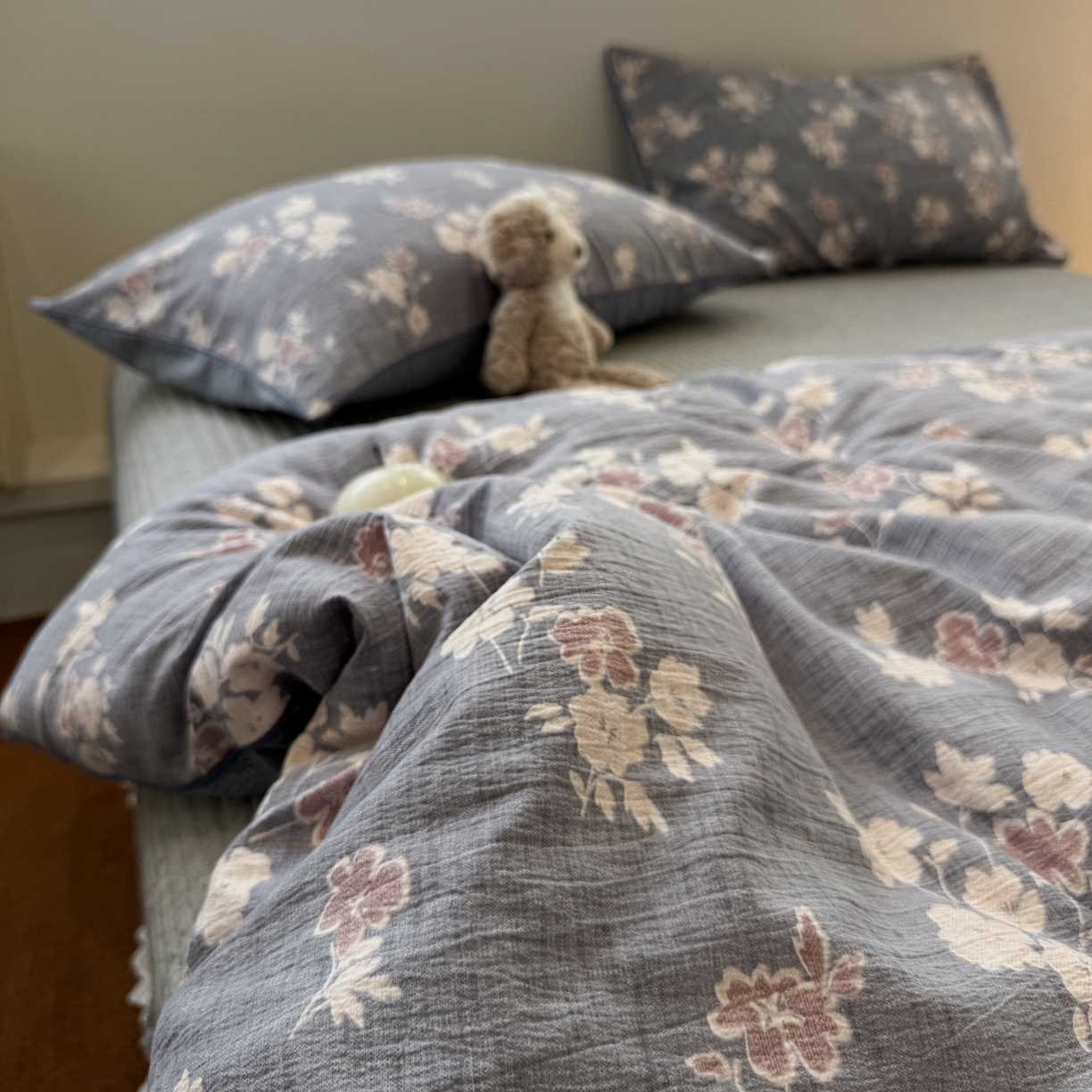 91家纺网 家纺一手货源 找家纺 一加一 2025新款双层纱印花大豆抗菌冬被被子被芯 晴云