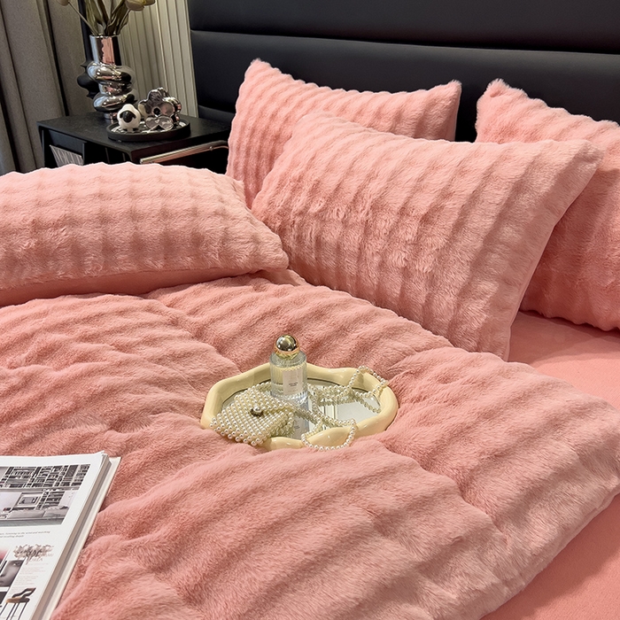 91家纺网 家纺一手货源 找家纺 摩妮卡 2025新款加厚大泡泡兔毛牛奶绒四件套 韶粉