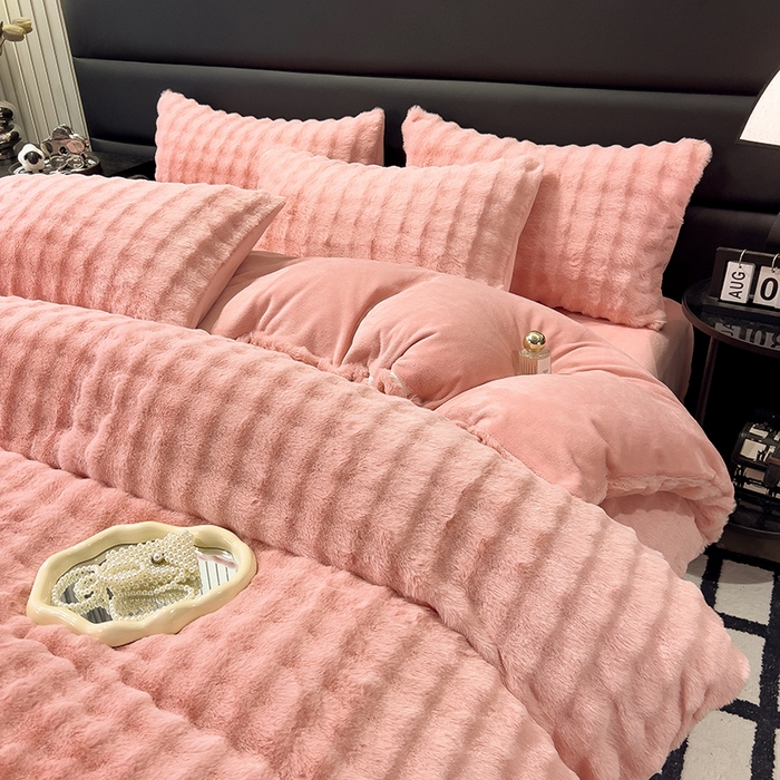 91家纺网 家纺一手货源 找家纺 摩妮卡 2025新款加厚大泡泡兔毛牛奶绒四件套 韶粉