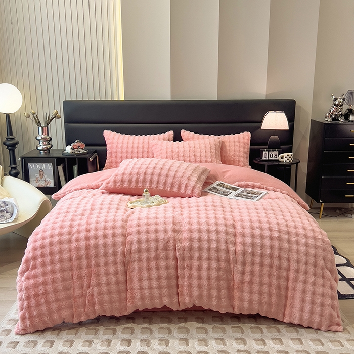 91家纺网 家纺一手货源 找家纺 摩妮卡 2025新款加厚大泡泡兔毛牛奶绒四件套 韶粉