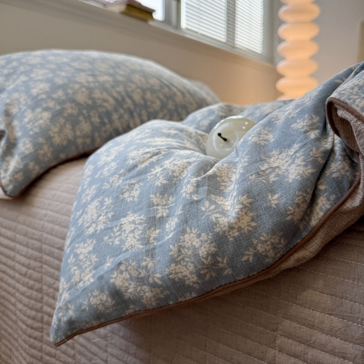 91家纺网 家纺一手货源 找家纺 一加一 2025新款双层纱印花大豆抗菌冬被被子被芯 南星