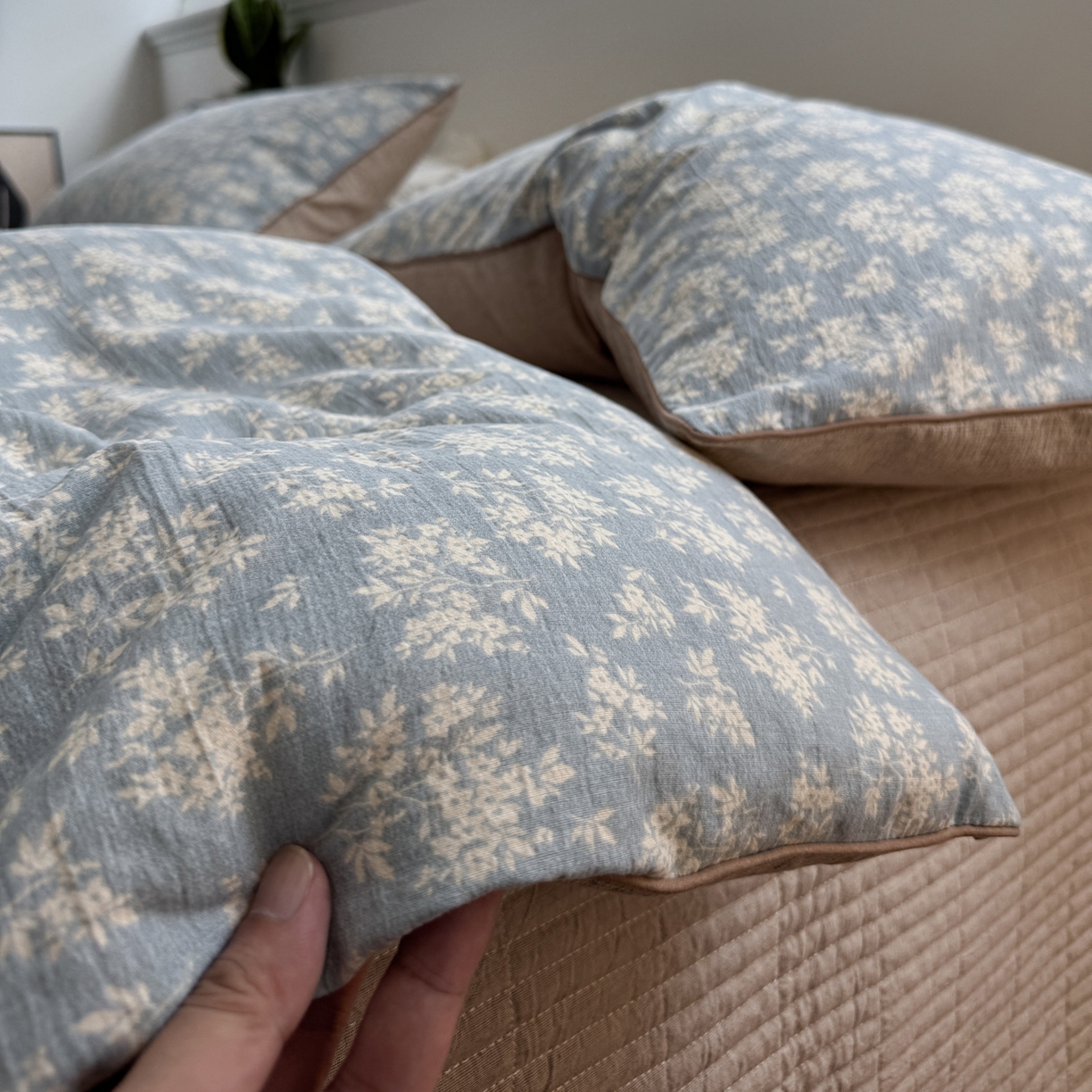 91家纺网 家纺一手货源 找家纺 一加一 2025新款双层纱印花大豆抗菌冬被被子被芯 南星