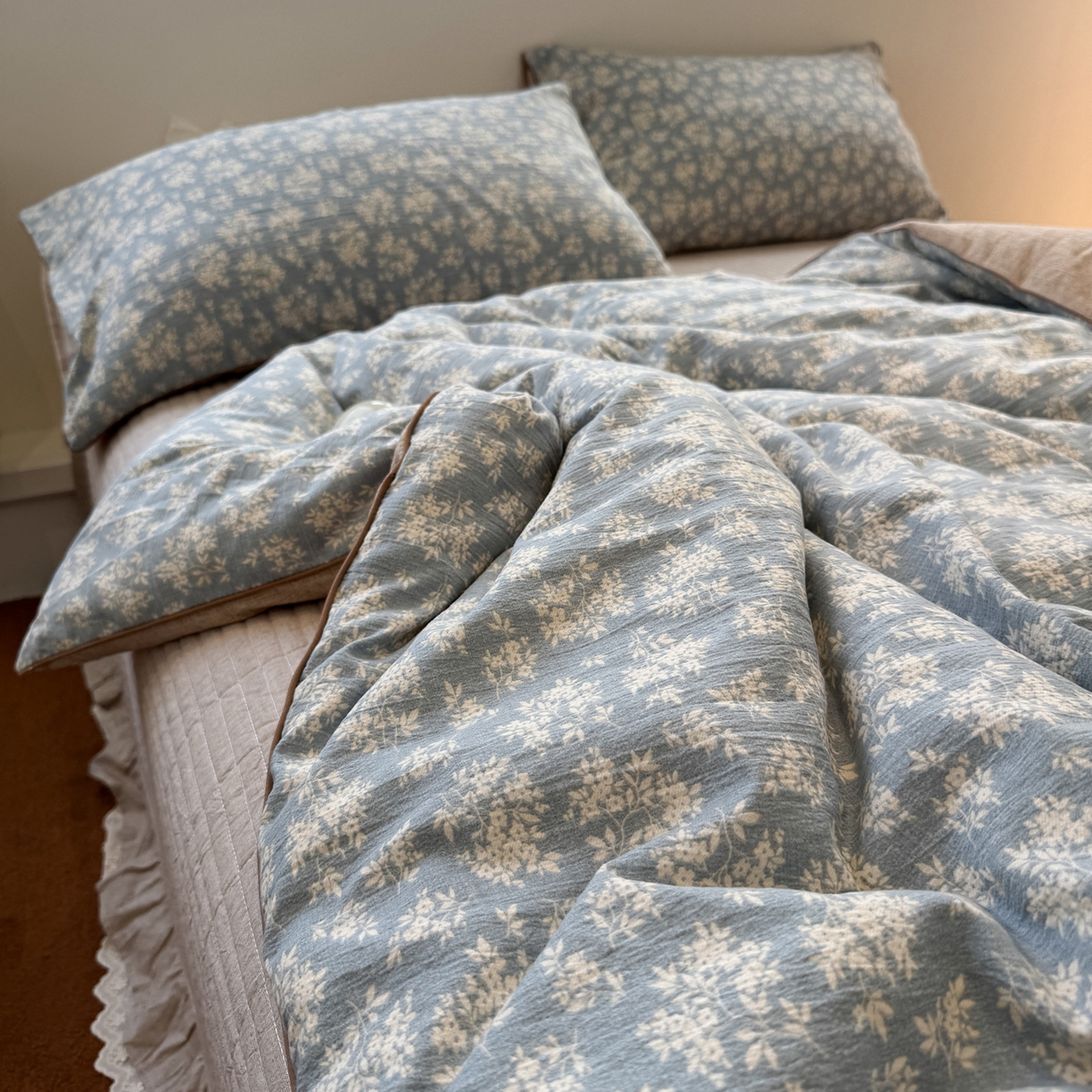 91家纺网 家纺一手货源 找家纺 一加一 2025新款双层纱印花大豆抗菌冬被被子被芯 南星