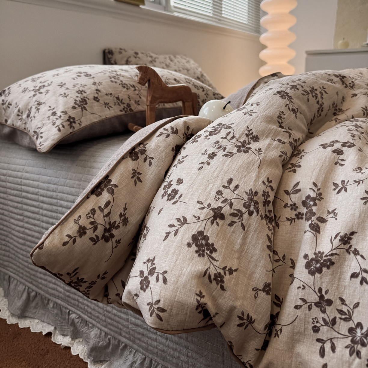 91家纺网 家纺一手货源 找家纺 一加一 2025新款双层纱印花大豆抗菌冬被被子被芯 幽影