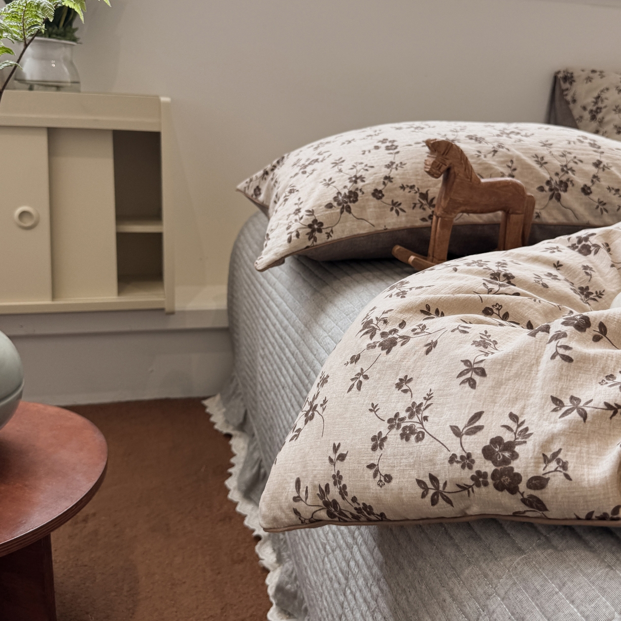 91家纺网 家纺一手货源 找家纺 一加一 2025新款双层纱印花大豆抗菌冬被被子被芯 幽影