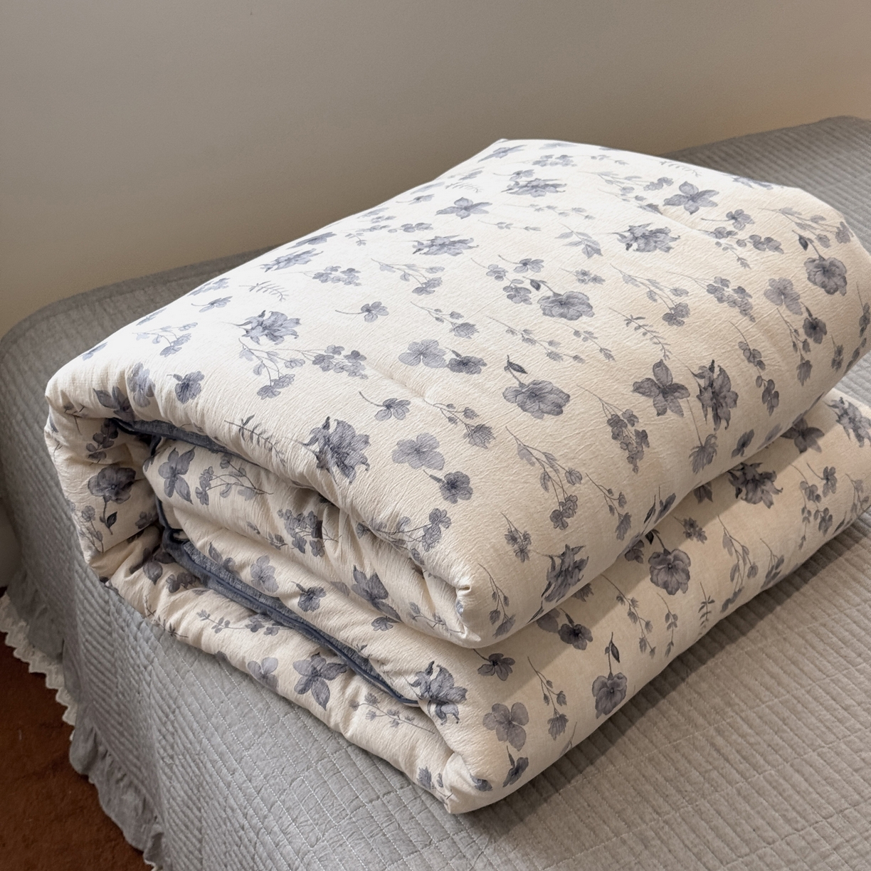 91家纺网 家纺一手货源 找家纺 一加一 2025新款双层纱印花大豆抗菌冬被被子被芯 季野