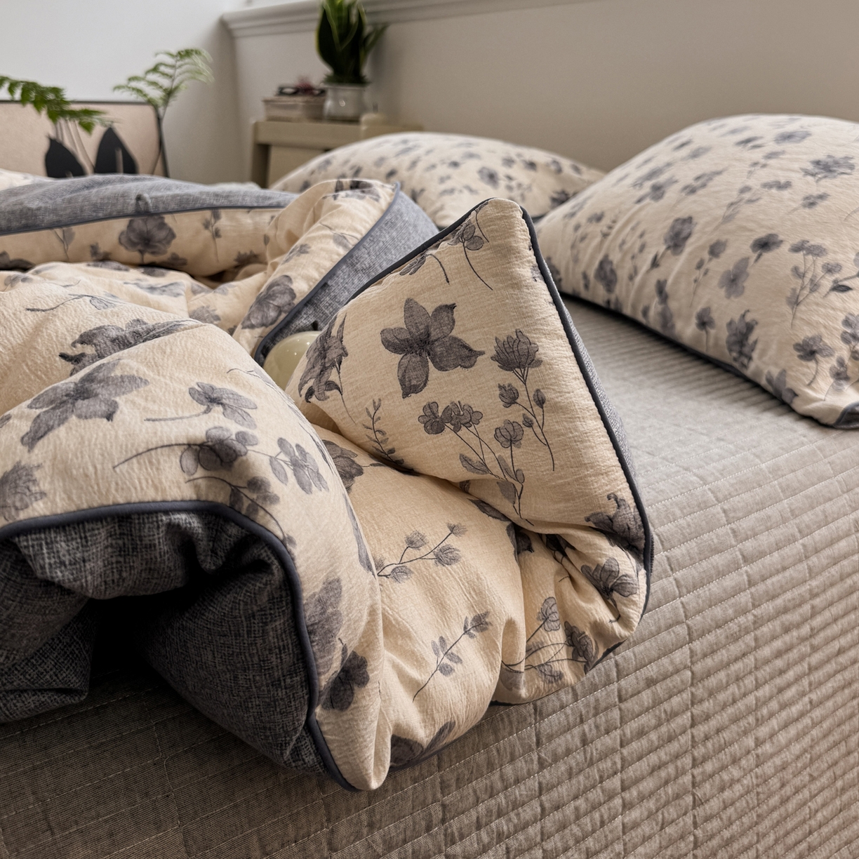 91家纺网 家纺一手货源 找家纺 一加一 2025新款双层纱印花大豆抗菌冬被被子被芯 季野