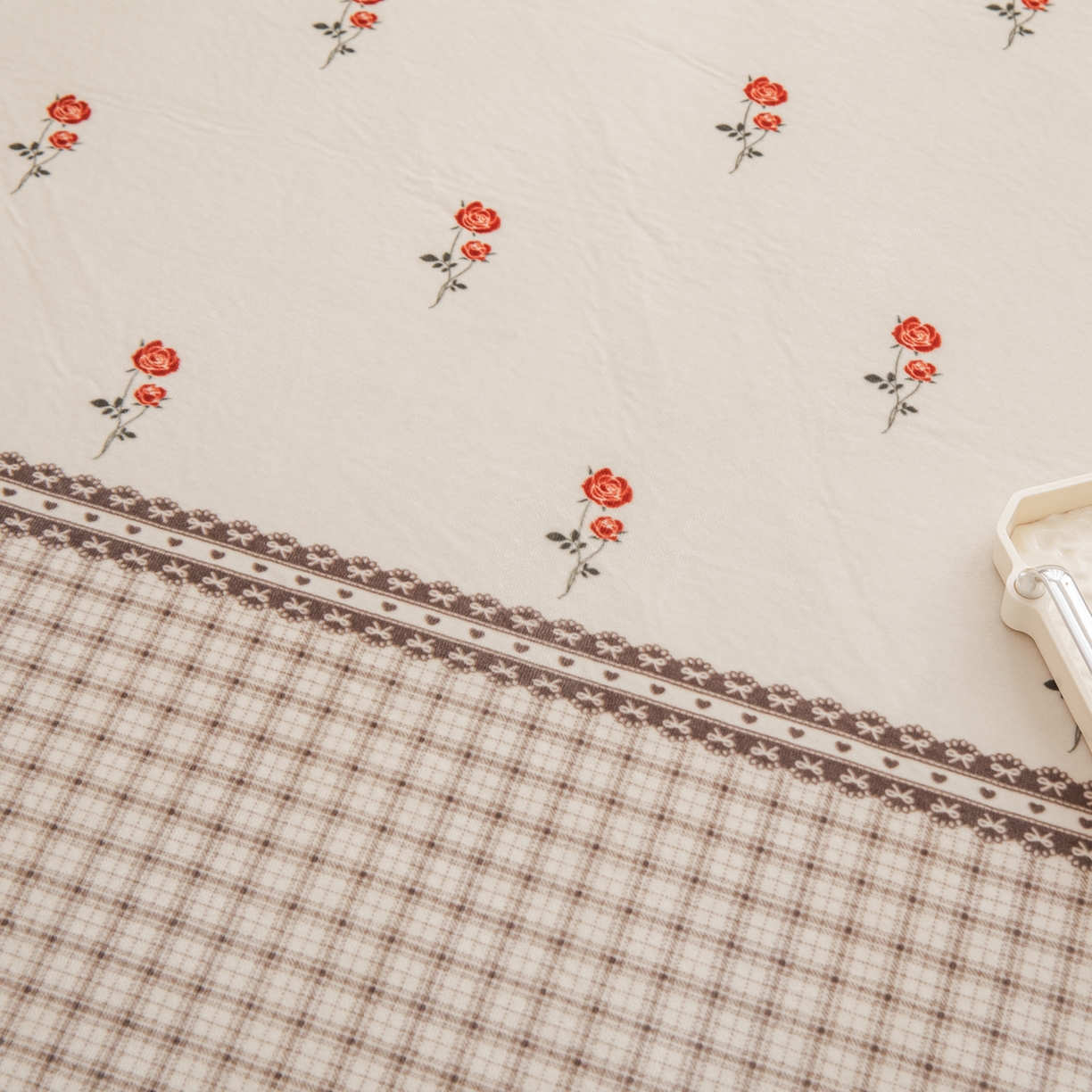 91家纺网 家纺一手货源 找家纺 手艺人家纺 2025新款宝宝绒复合牛奶绒炕盖 JHK39