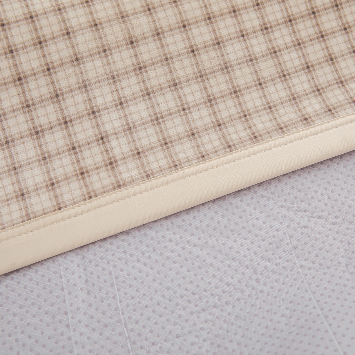 91家纺网 家纺一手货源 找家纺 手艺人家纺 2025新款宝宝绒复合牛奶绒炕盖 JHK39