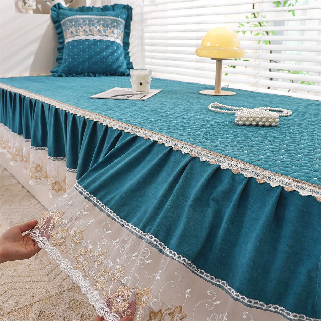 91家纺网 家纺一手货源 找家纺 共鸣沙发垫 2025新款羊毛尼飘窗垫 羊毛尼绿色