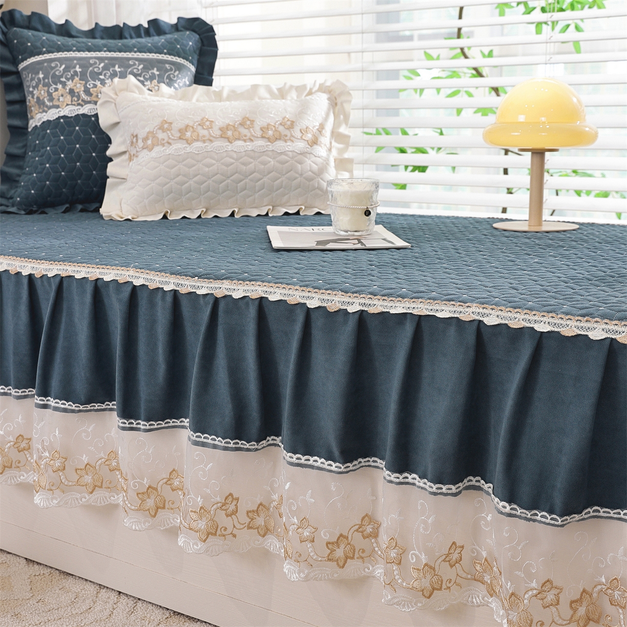 91家纺网 家纺一手货源 找家纺 共鸣沙发垫 2025新款羊毛尼飘窗垫 羊毛尼蓝色