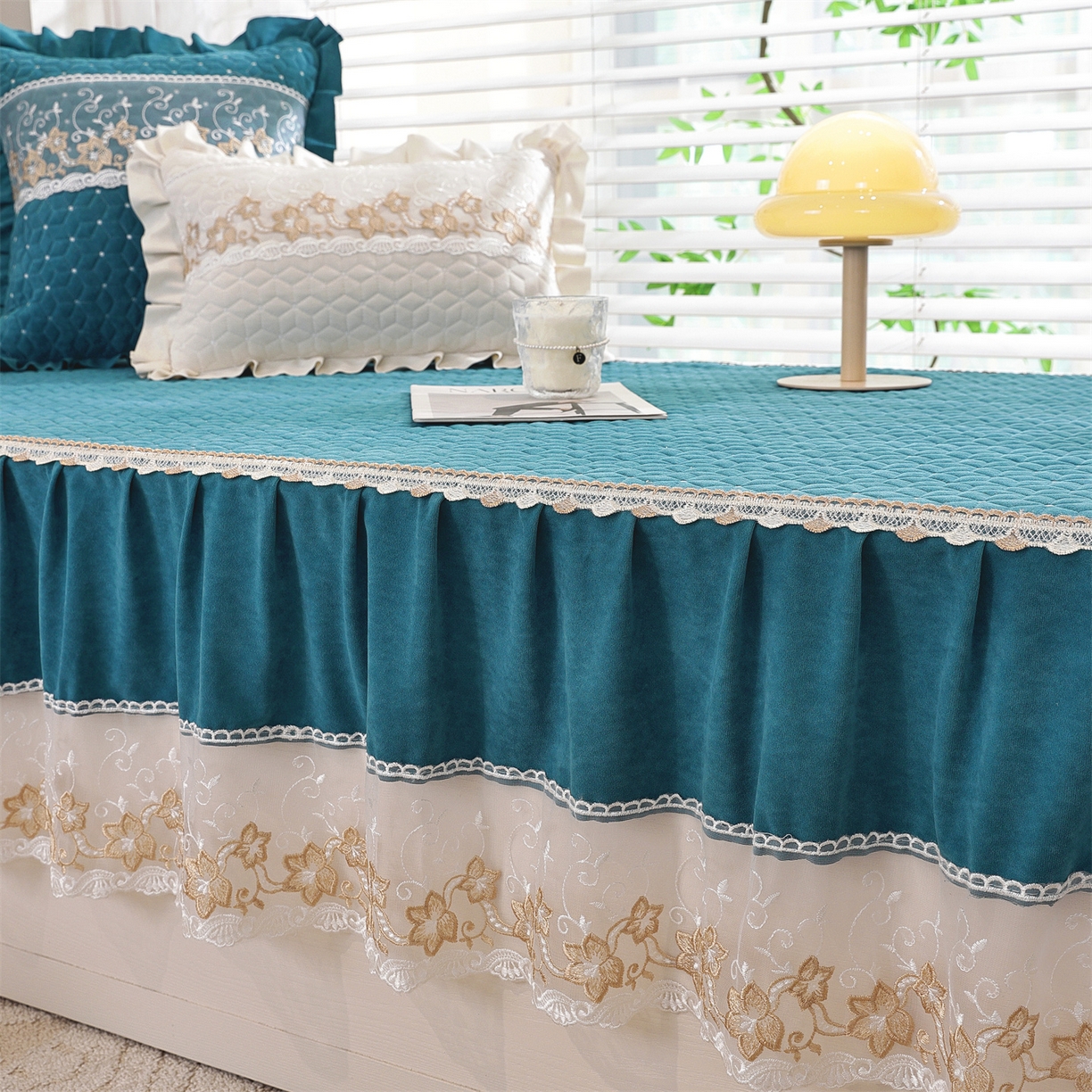 91家纺网 家纺一手货源 找家纺 共鸣沙发垫 2025新款羊毛尼飘窗垫 羊毛尼绿色