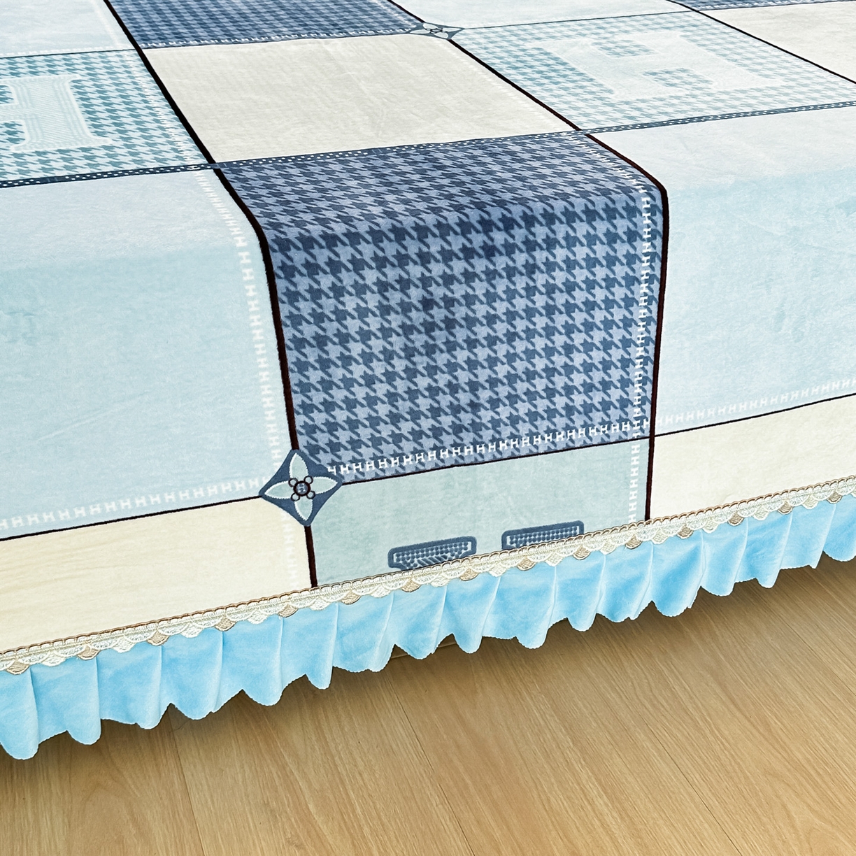 91家纺网 家纺一手货源 找家纺 手艺人家纺 2025新款宝宝绒复合牛奶绒炕盖 JHK29