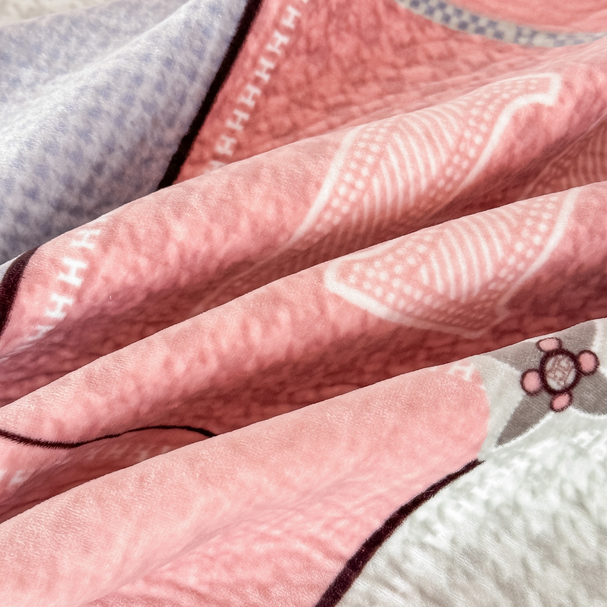 91家纺网 家纺一手货源 找家纺 手艺人家纺 2025新款宝宝绒复合牛奶绒炕盖 JHK37