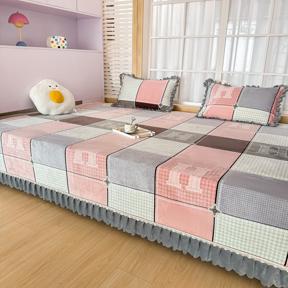 91家纺网 家纺一手货源 找家纺 手艺人家纺 2025新款宝宝绒复合牛奶绒炕盖 JHK37