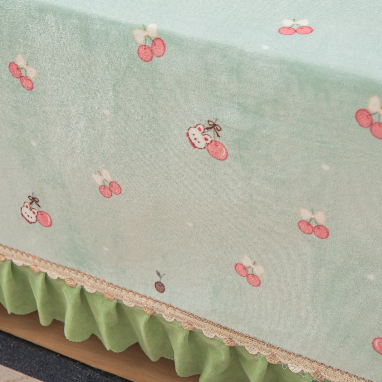 91家纺网 家纺一手货源 找家纺 手艺人家纺 2025新款宝宝绒复合牛奶绒炕盖 JHK60