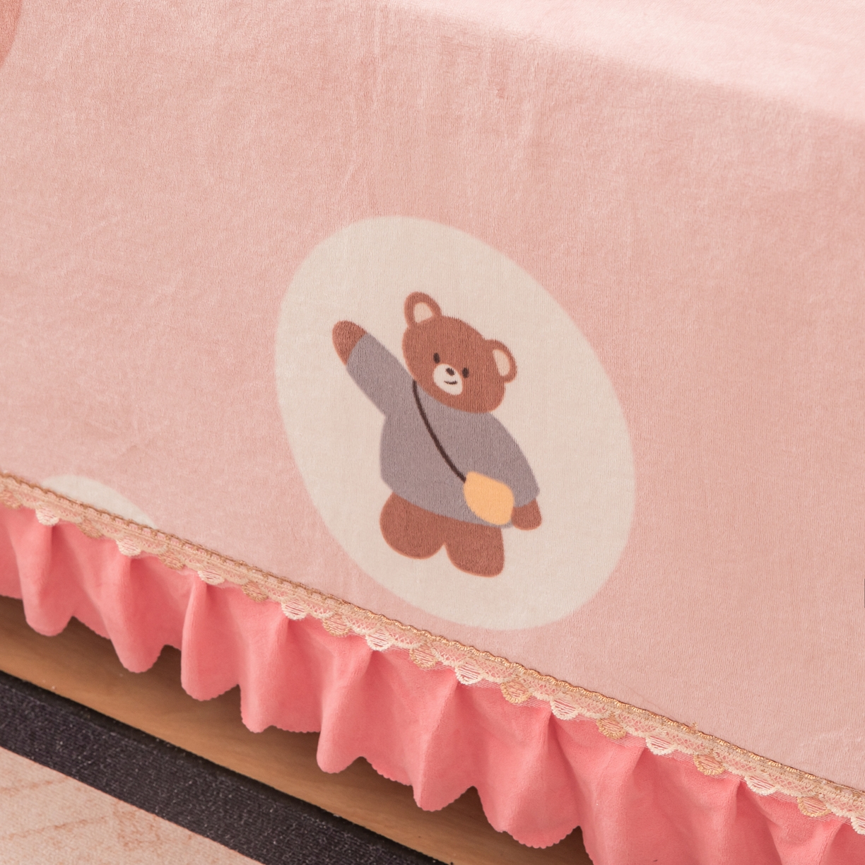 91家纺网 家纺一手货源 找家纺 手艺人家纺 2025新款宝宝绒复合牛奶绒炕盖 JHK66