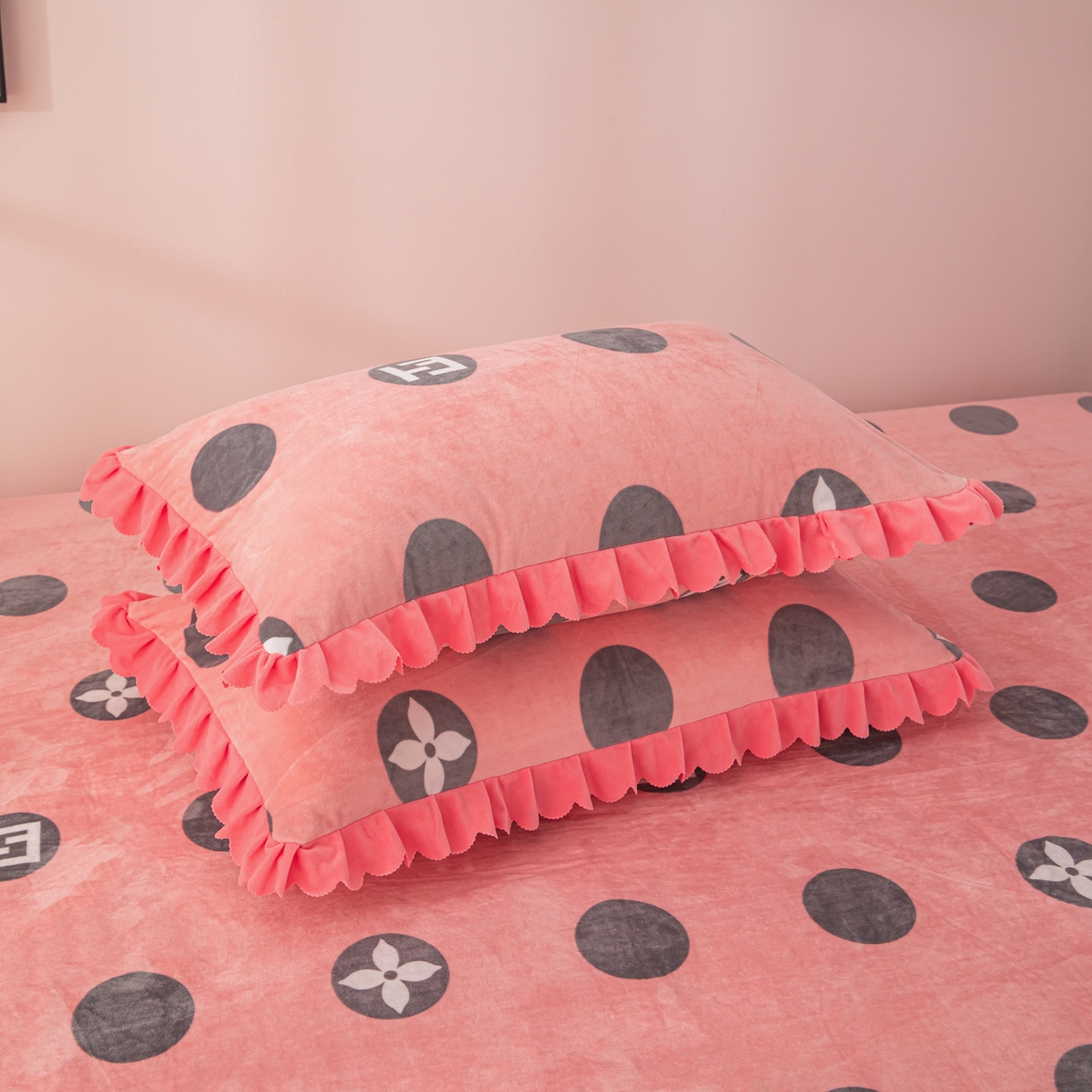 91家纺网 家纺一手货源 找家纺 手艺人家纺 2025新款宝宝绒复合牛奶绒炕盖 JHK67