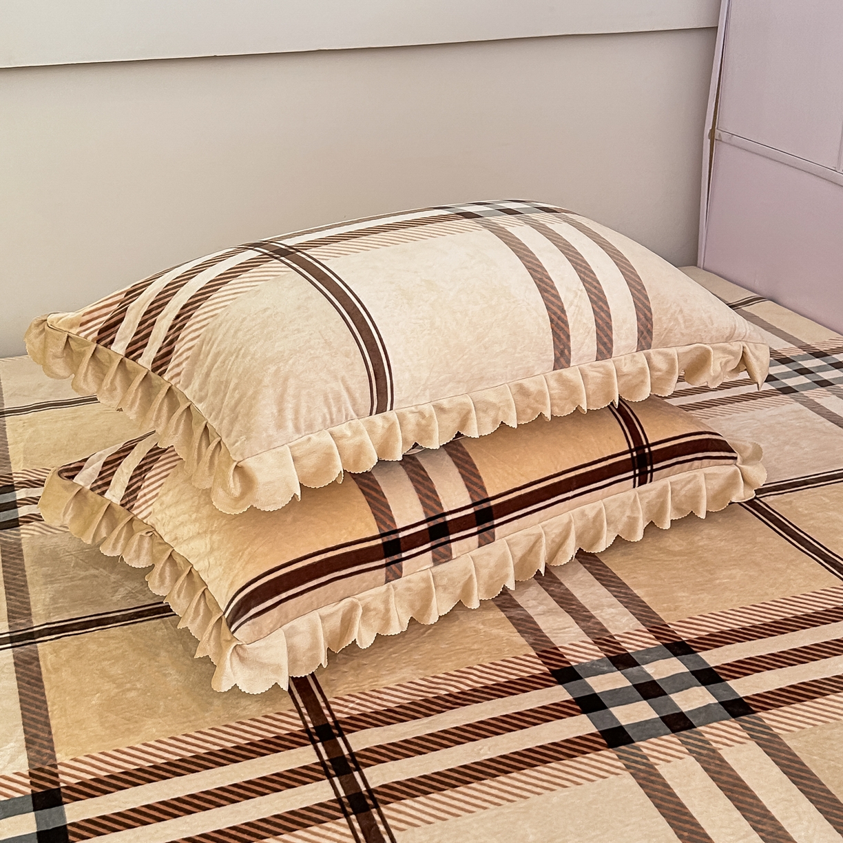 91家纺网 家纺一手货源 找家纺 手艺人家纺 2025新款宝宝绒复合牛奶绒炕盖 JHK33