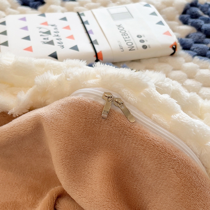 91家纺网 家纺一手货源 找家纺 摩妮卡 2025新款提花豆豆绒卡通印花牛奶绒四件套 乖乖虎