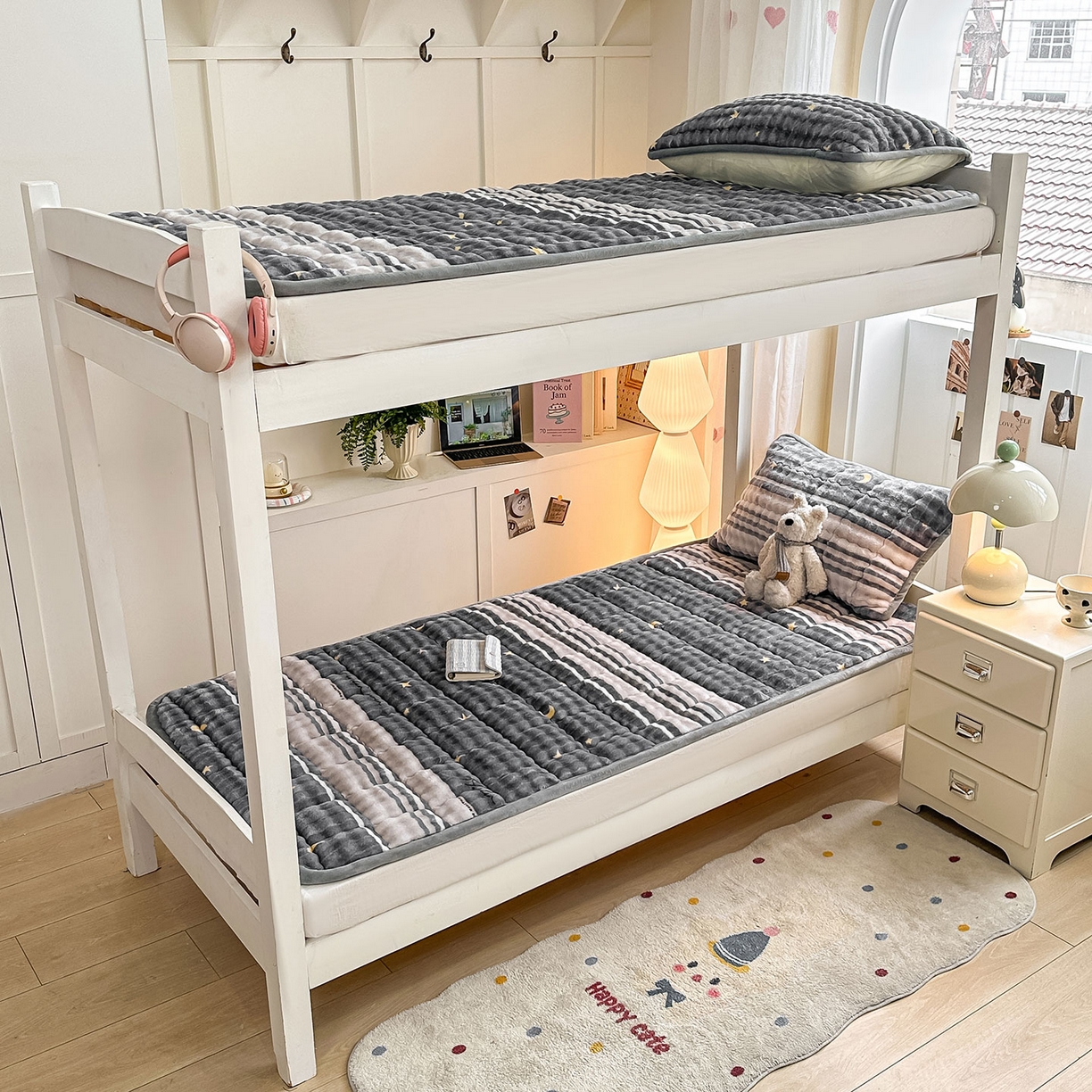 91家纺网 家纺一手货源 找家纺 眠势力 2025新款牛奶绒泡泡床褥加绒仿兔毛绒床褥子秋冬保暖珊瑚绒夹棉学生上下铺床护垫 繁星