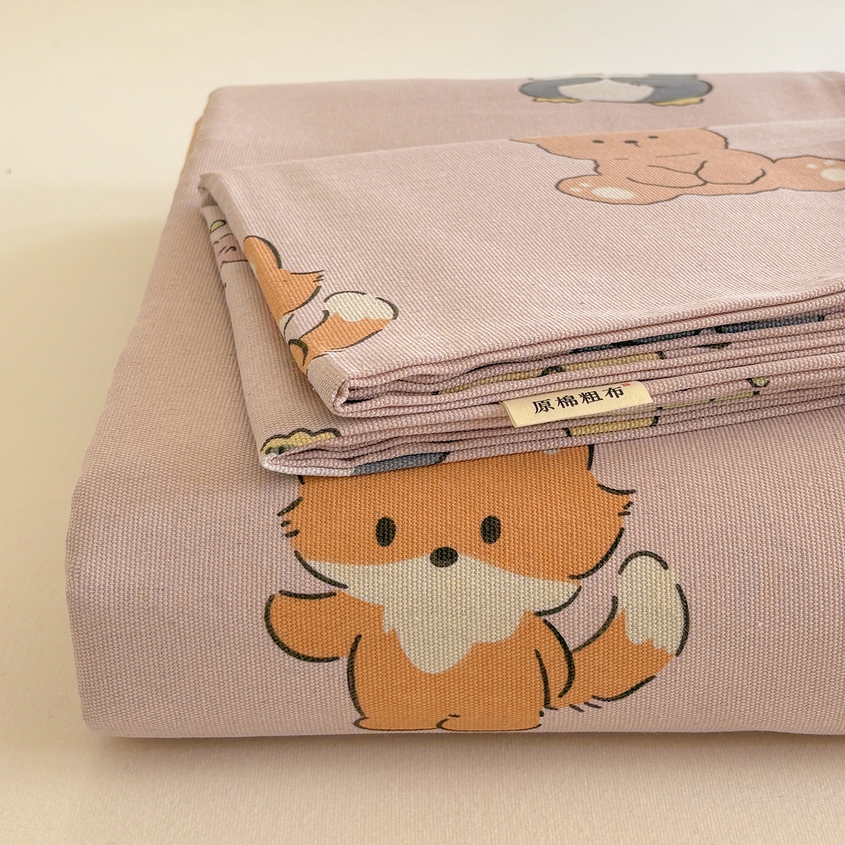 91家纺网 家纺一手货源 找家纺 青泽家纺 2025新款原棉标老粗布系列床单三件套 粉色乐园